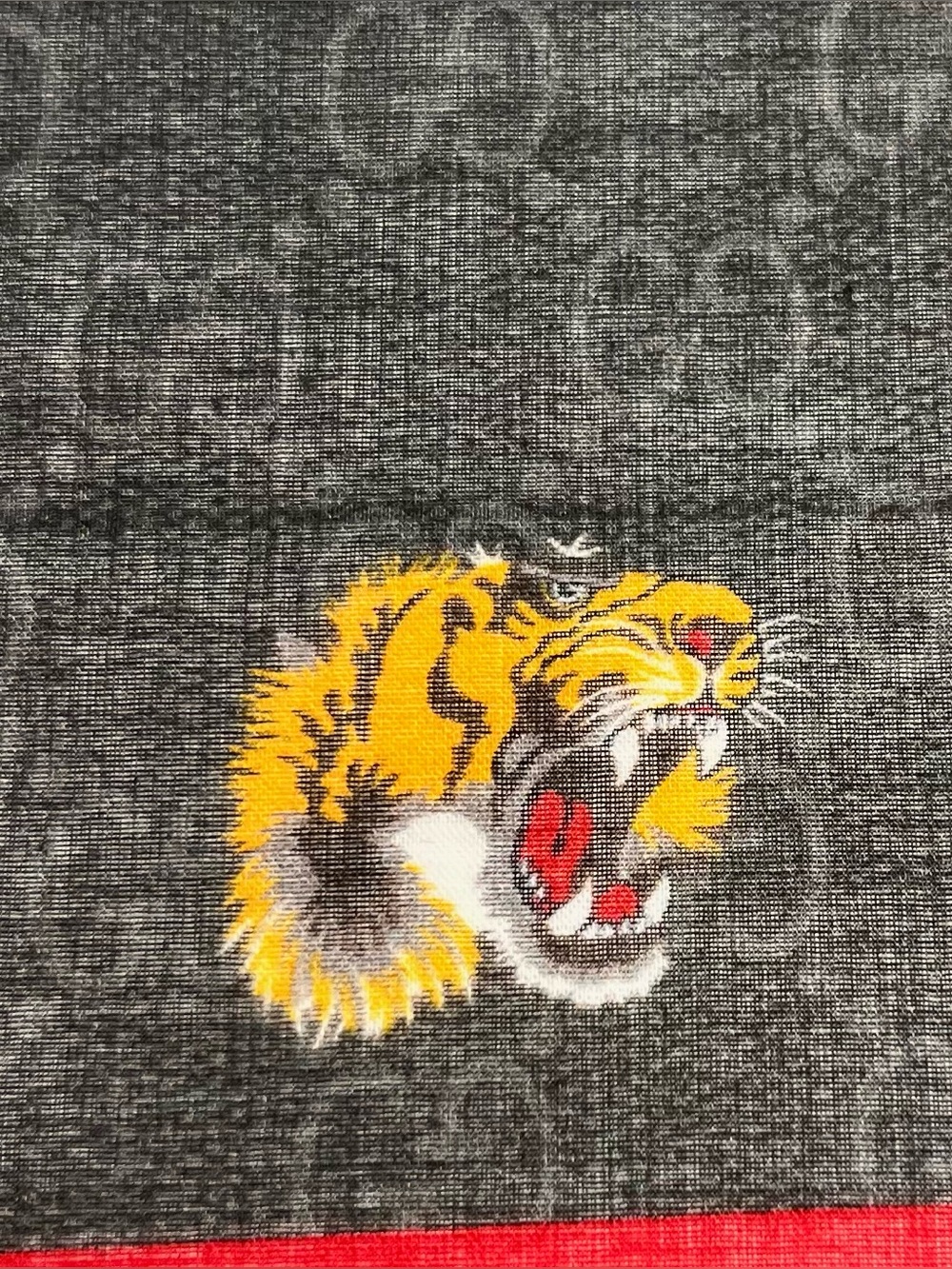 Gucci Black Cotton Scarf with Yellow Tiger Motif and Red Trim - Picture 2 of 8